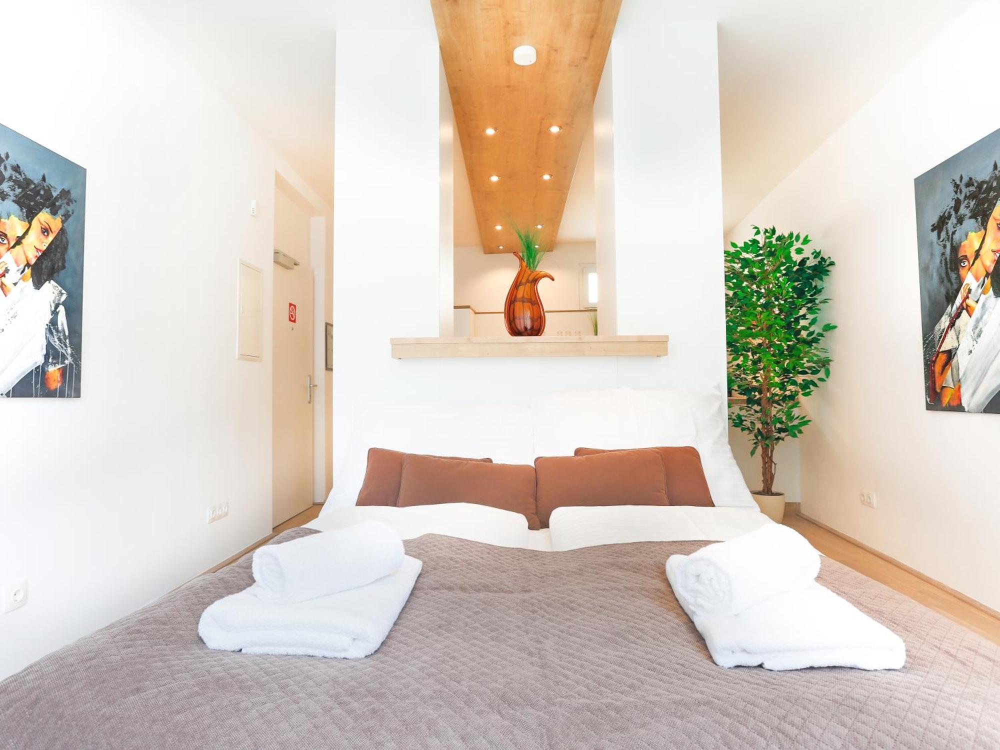 Sky9 Apartments City Center Vienna Room photo